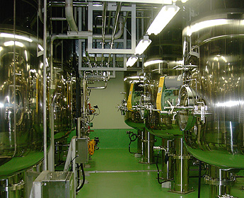 西部製作所の飲料タンク工場image